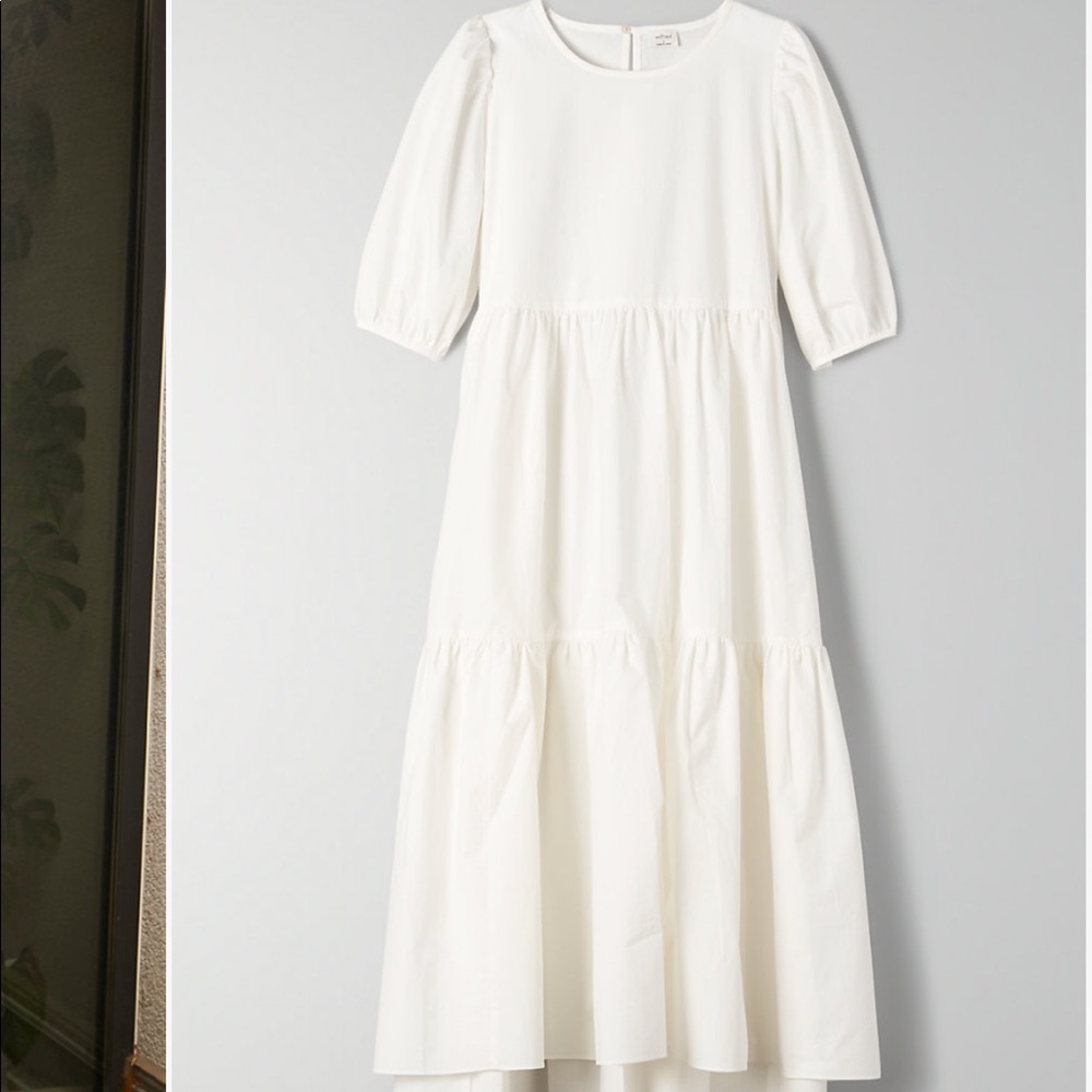 Aritzia Wilfred Rengo - HARD TO FIND Dress - colour white - size small